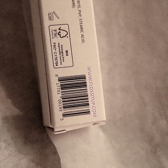 Rise Above Lengthening Mascara - Picture 4 of 4